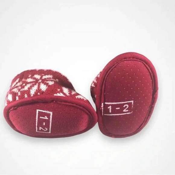 Red Knitted  Baby Slippers - Picture 4 of 6